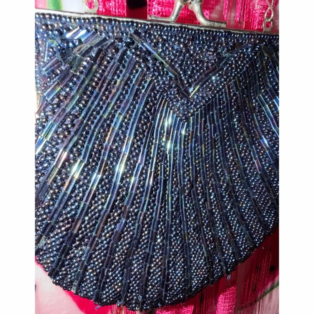💙🩵 Shimmering Fully Beaded Clutch